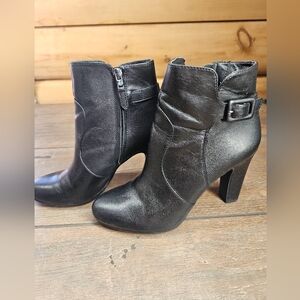 Sam edelman size 7 black ankle boots zip up high heel
